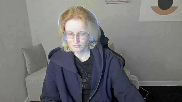 ElizabethHarpper online show from September 13, 8:14 am