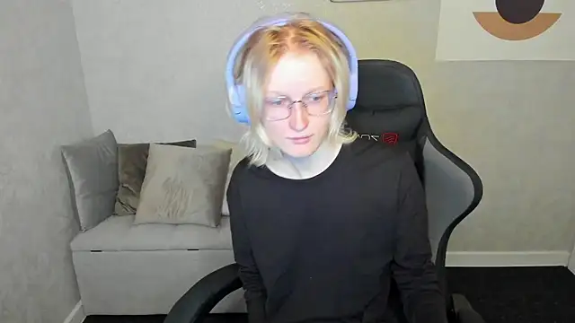 ElizabethHarpper online show from September 25, 1:09 am