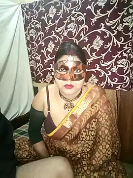 Hot muskaan online show from January 7, 7:06 pm