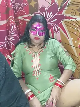 Hot muskaan online show from January 15, 11:00 am