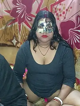 Hot muskaan online show from January 24, 10:53 am