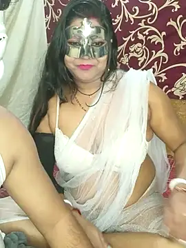 Hot muskaan online show from February 2, 6:10 pm