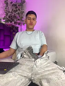 Angel Khouri online show from September 21, 4:03 am