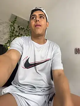 Snapshot of Angel_Khouri chatting on January 11, 4:17 am Angel Khouri online show from January 11, 4:17 am