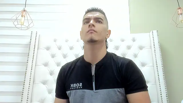 DAVID VICTORIAA online show from October 31, 1:01 pm