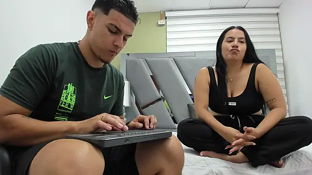 DAVID VICTORIAA online show from June 1, 1:02 pm