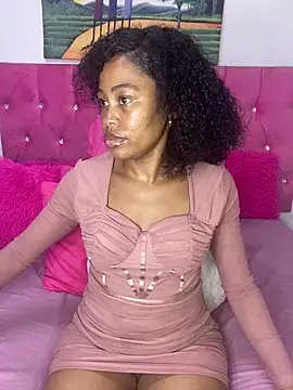 Snapshot of naughtiest_baddy chatting on February 21, 4:19 pm naughtiest baddy online show from February 21, 4:19 pm