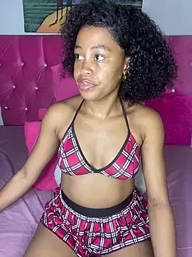 Snapshot of naughtiest_baddy chatting on February 22, 6:39 pm naughtiest baddy online show from February 22, 6:39 pm