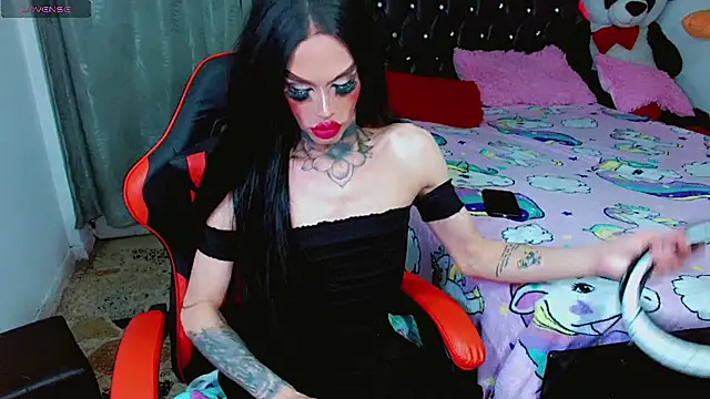 Snapshot of Alextwink chatting on November 19, 6:30 pm Alextwink online show from November 19, 6:30 pm