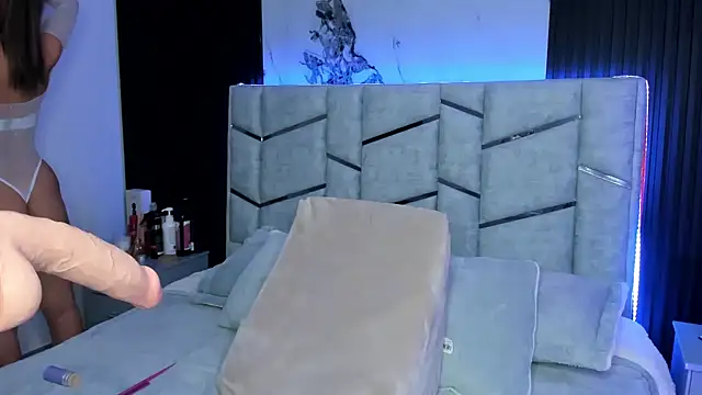 daniiphoeniixx online show from January 23, 7:18 pm