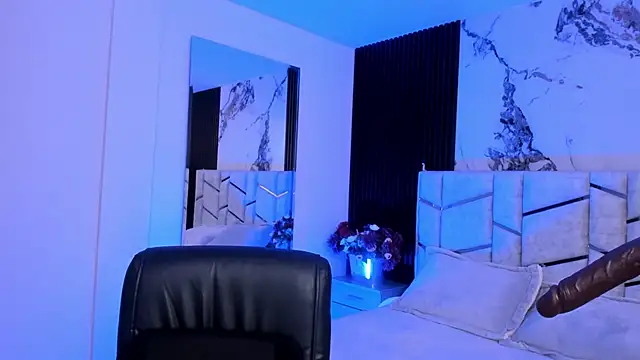 daniiphoeniixx online show from November 13, 7:24 pm