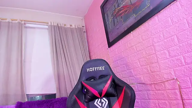 alanna love01 online show from January 15, 5:40 am