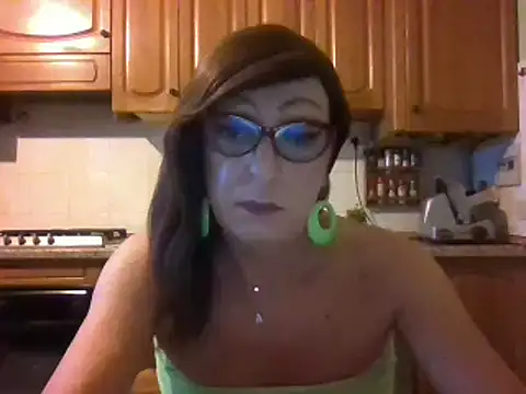 Snapshot of Tiabet chatting on February 4, 9:31 pm Tiabet online show from February 4, 9:31 pm