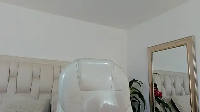 Annie kurt  online show from October 11, 7:12 pm