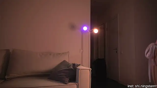 alittlestarrr online show from March 18, 8:04 pm