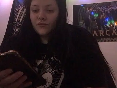 Snapshot of Gothicsiren chatting on January 24, 6:04 pm Gothicsiren online show from January 24, 6:04 pm