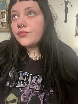 Snapshot of Gothicsiren chatting on February 18, 11:55 am Gothicsiren online show from February 18, 11:55 am
