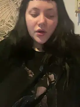 Snapshot of Gothicsiren chatting on February 20, 12:36 pm Gothicsiren online show from February 20, 12:36 pm