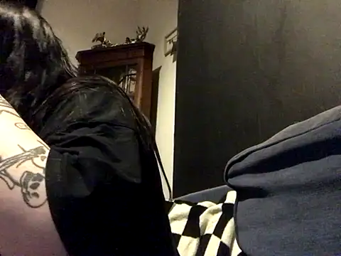 Snapshot of Gothicsiren chatting on September 9, 9:14 pm Gothicsiren online show from September 9, 9:14 pm