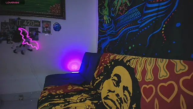 Snapshot of devil_fts chatting on December 5, 5:27 am devil fts online show from December 5, 5:27 am