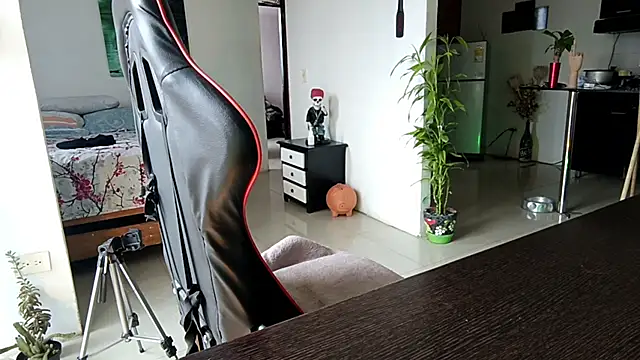 Adam Valenciia online show from March 27, 3:56 pm