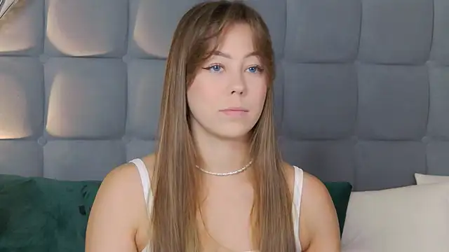 TheEmma online show from March 26, 1:06 pm