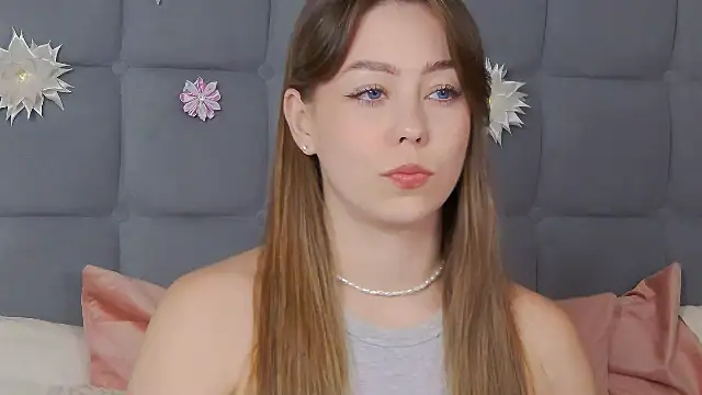 TheEmma online show from July 25, 4:26 pm