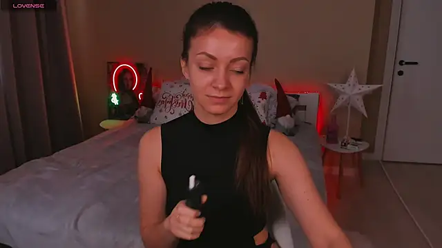 Snapshot of Ariel__BlackSea chatting on January 9, 8:24 am Ariel BlackSea online show from January 9, 8:24 am