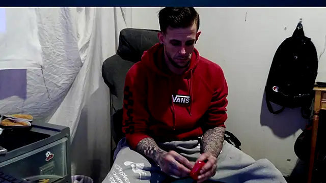 Snapshot of JamesMichael88 chatting on March 20, 7:35 pm JamesMichael88 online show from March 20, 7:35 pm