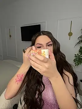 Snapshot of claraxjoyy chatting on February 22, 5:51 am claraxjoyy online show from February 22, 5:51 am