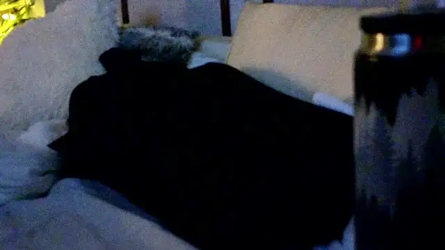 ivynyxx online show from March 16, 9:30 pm