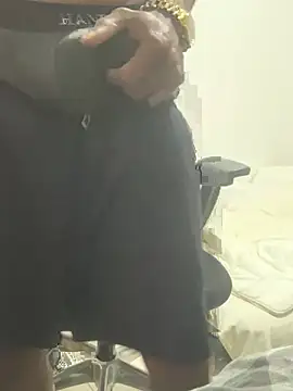 Taylor69xKiki online show from December 31, 7:53 am