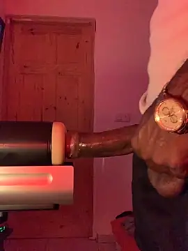 Taylor69xKiki online show from September 26, 4:38 am