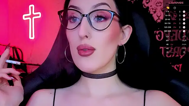 Snapshot of Miss_Alice__ chatting on March 12, 8:59 pm Miss Alice online show from March 12, 8:59 pm