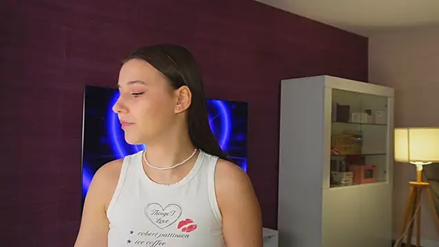 linda x x online show from October 23, 10:03 am