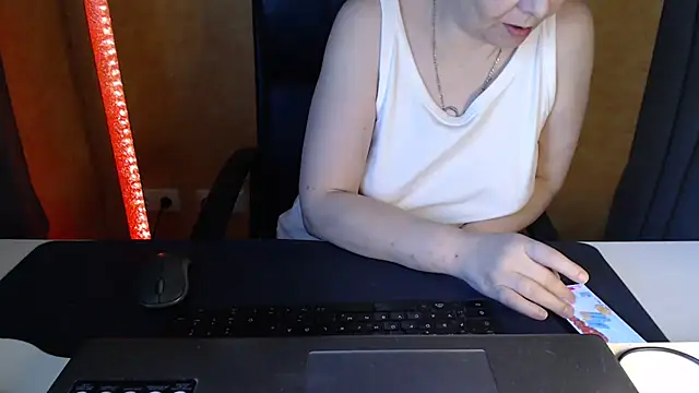 Sweet Phoenix online show from May 18, 7:47 am