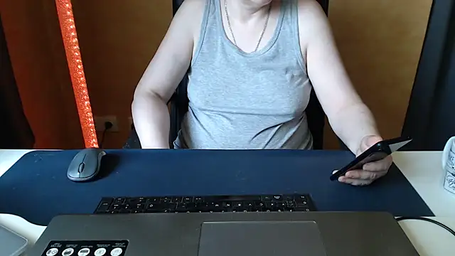 Sweet Phoenix online show from May 19, 10:10 am