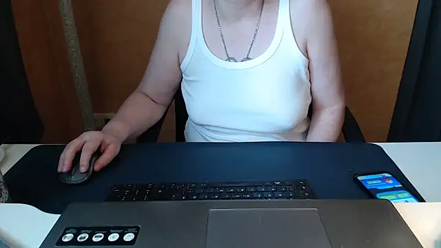 Sweet Phoenix online show from May 28, 10:45 am