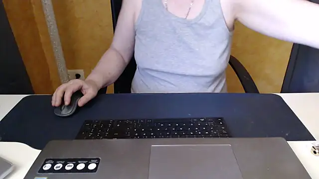 Sweet Phoenix online show from June 4, 10:10 am