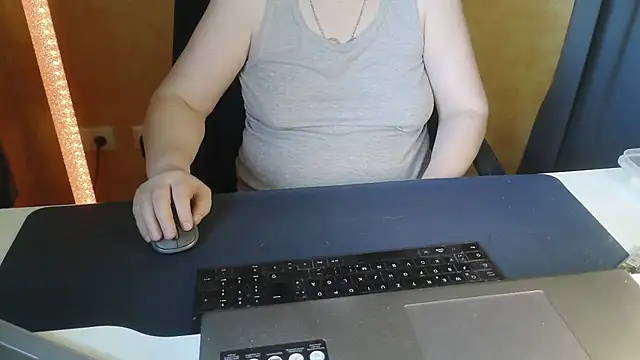 Sweet Phoenix online show from June 19, 1:15 pm