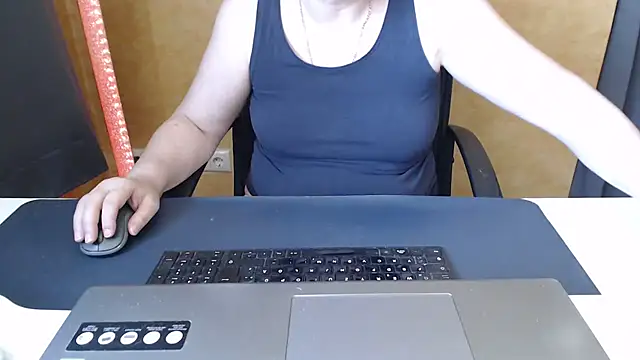 Sweet Phoenix online show from July 4, 9:04 am