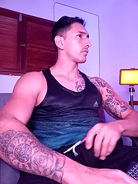 Snapshot of Joylopez_fit chatting on November 3, 3:35 pm Joylopez fit online show from November 3, 3:35 pm