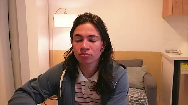 Snapshot of cute_erelis_ chatting on June 10, 7:18 am cute erelis online show from June 10, 7:18 am