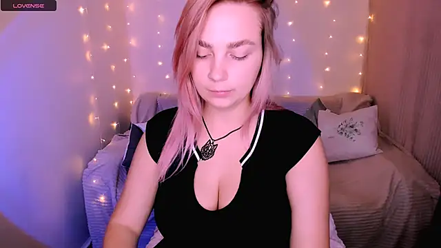 Snapshot of marybells_ chatting on September 22, 2:13 am marybells online show from September 22, 2:13 am