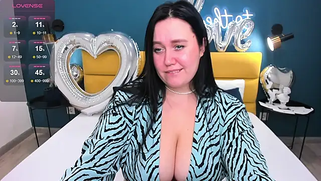 GloriaBates online show from February 16, 12:41 am