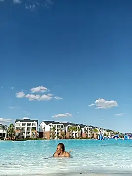 Thando04 online show from February 7, 2:58 pm