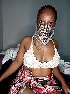 Thando04 online show from February 8, 1:22 am