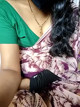 lovelygirl4567 online show from February 12, 9:42 am