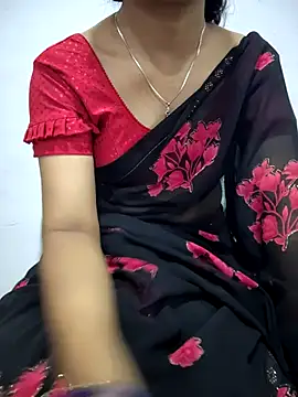 lovelygirl4567 online show from April 23, 3:25 pm