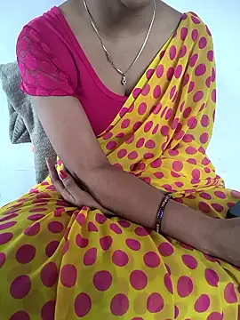 lovelygirl4567 online show from April 25, 5:54 am